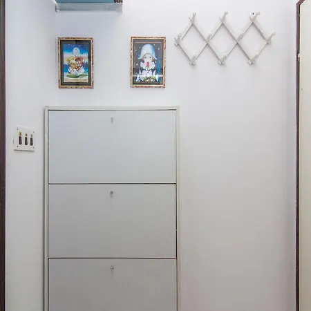 Gostinjska kuća Lara 3*